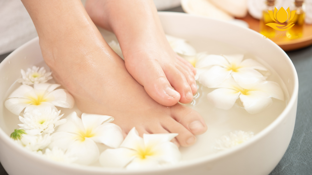 ngâm chân muối thảo dược