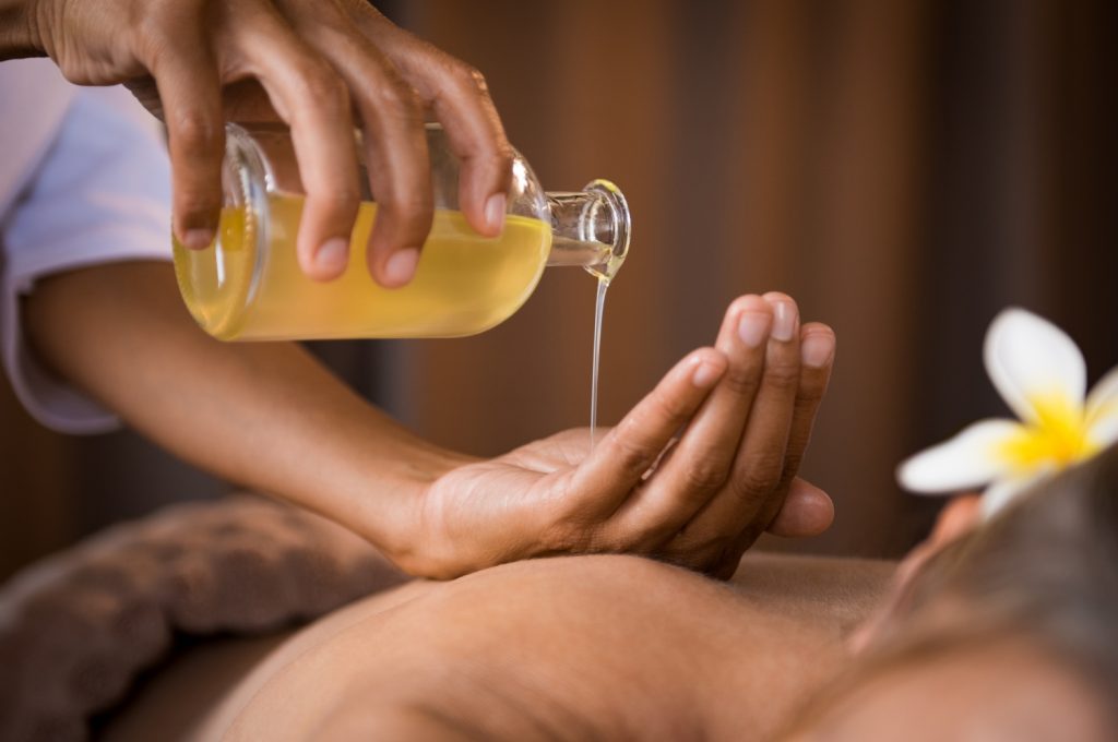 massage cổ vai gáy